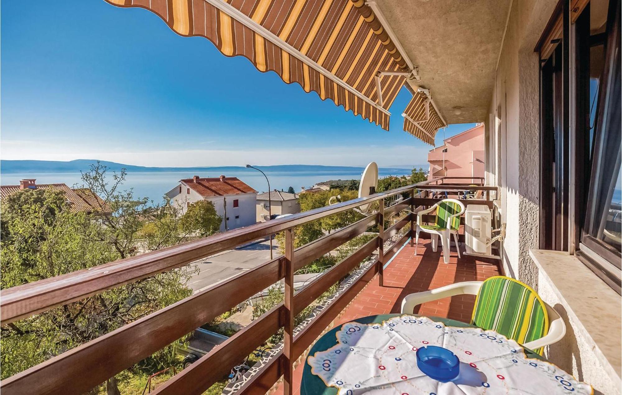 Stunning Apartment In Novi Vinodolski With Wifi Bagian luar foto