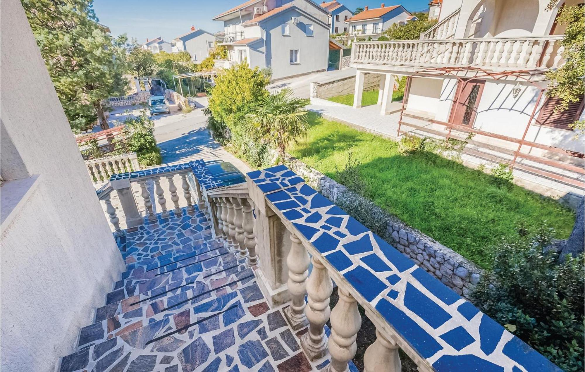 Stunning Apartment In Novi Vinodolski With Wifi Bagian luar foto