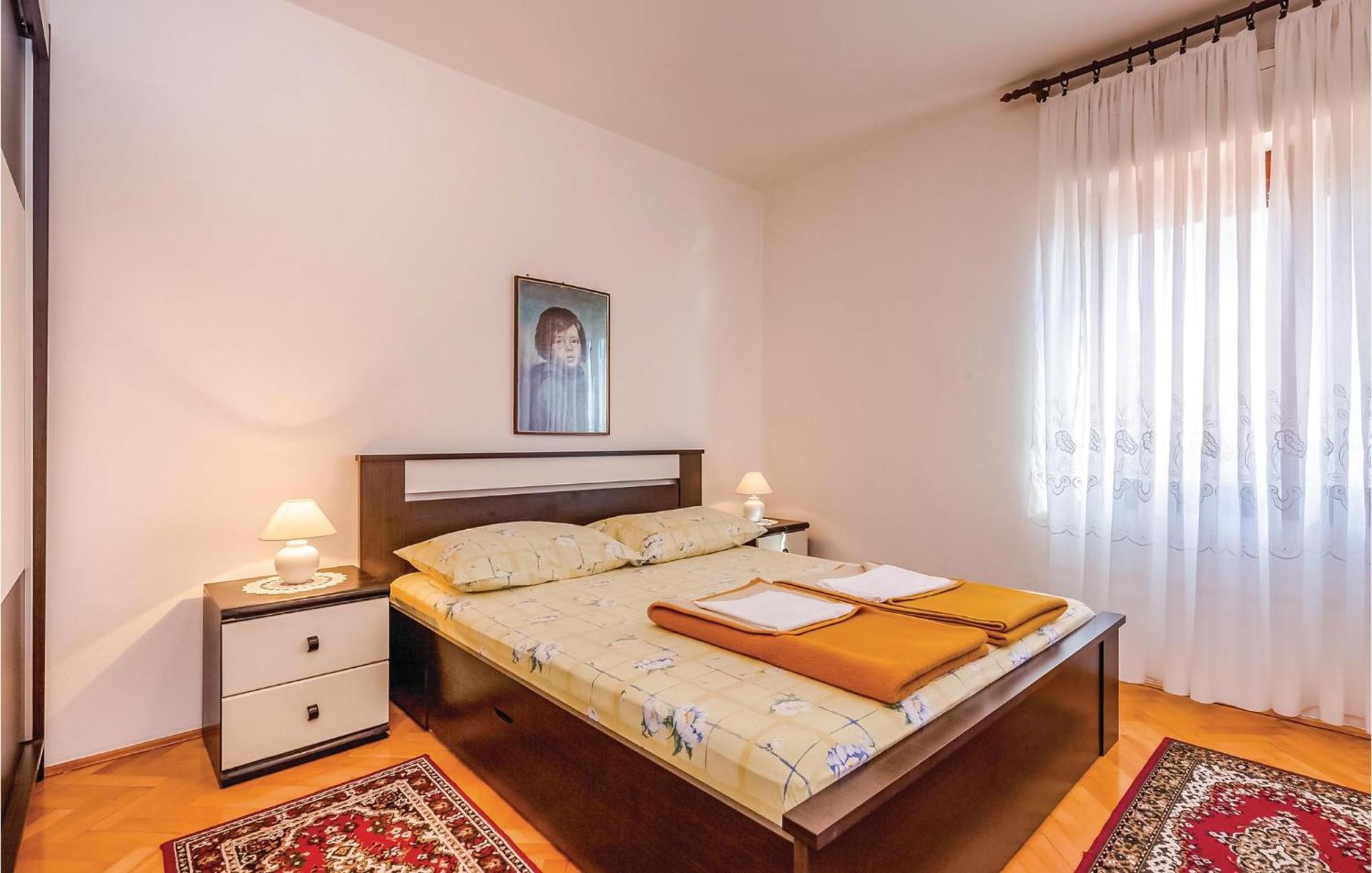 Stunning Apartment In Novi Vinodolski With Wifi Bagian luar foto