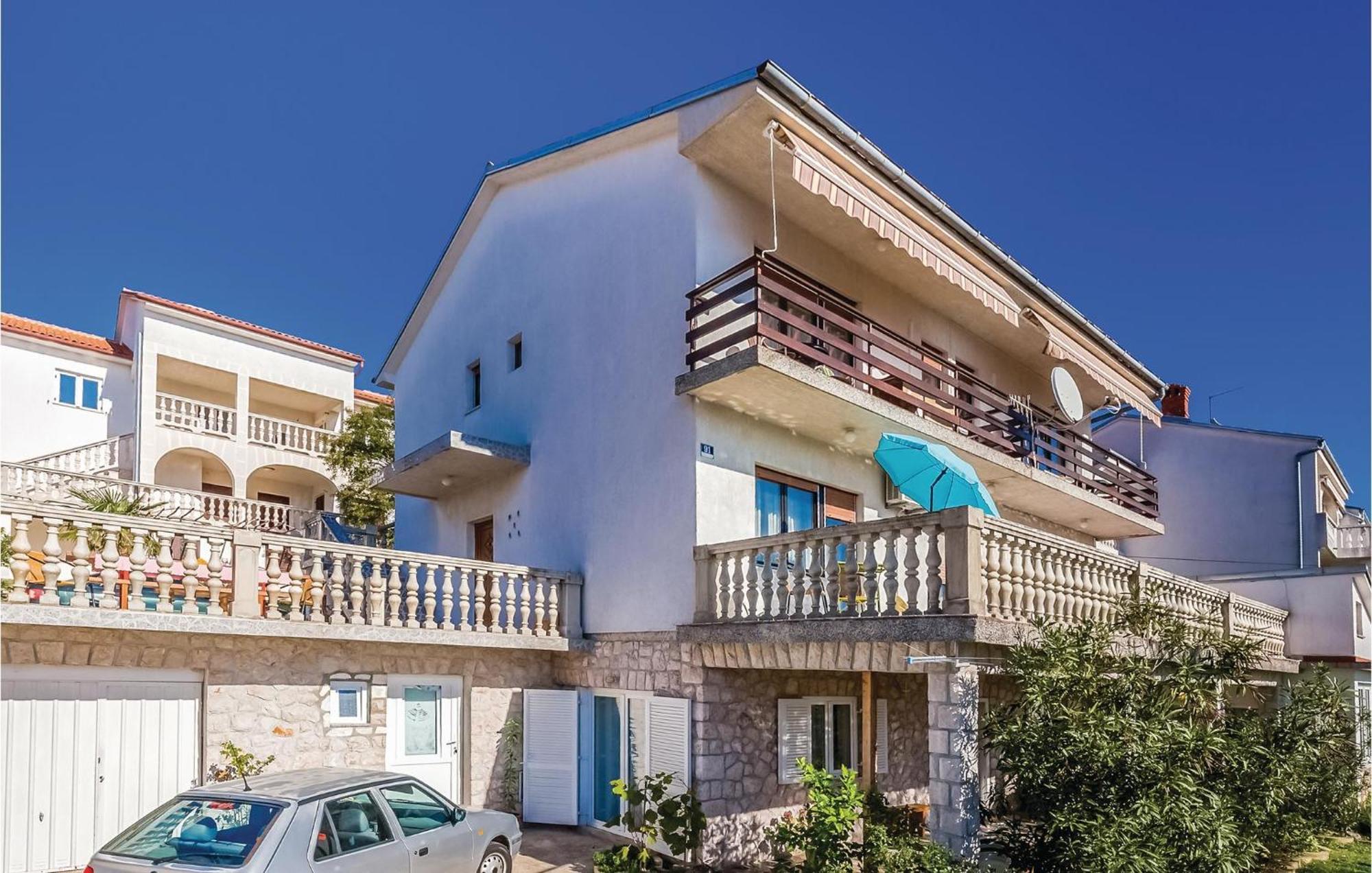 Stunning Apartment In Novi Vinodolski With Wifi Bagian luar foto